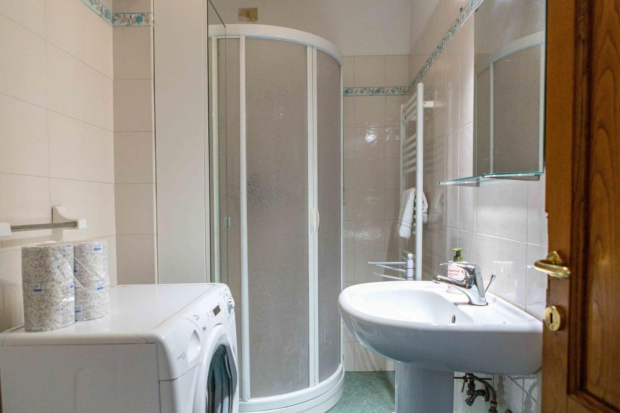 San Lorenzo Market - 2 Bedroom Apartamento *